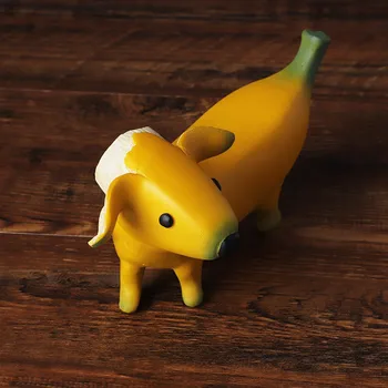 Смешно Статуя на бананово куче Сладък обелен банан Фигурки на кучета Орнаменти Градински декорации Смола Настолни орнаменти Сладко куче декор